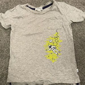 From Stitch Fix, this Flapdoodle shirt is gently used